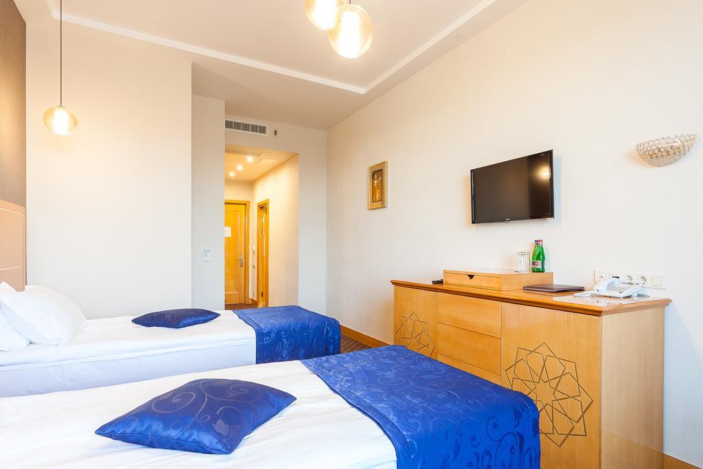 Ark Palace Hotel & Spa Odessa Esterno foto