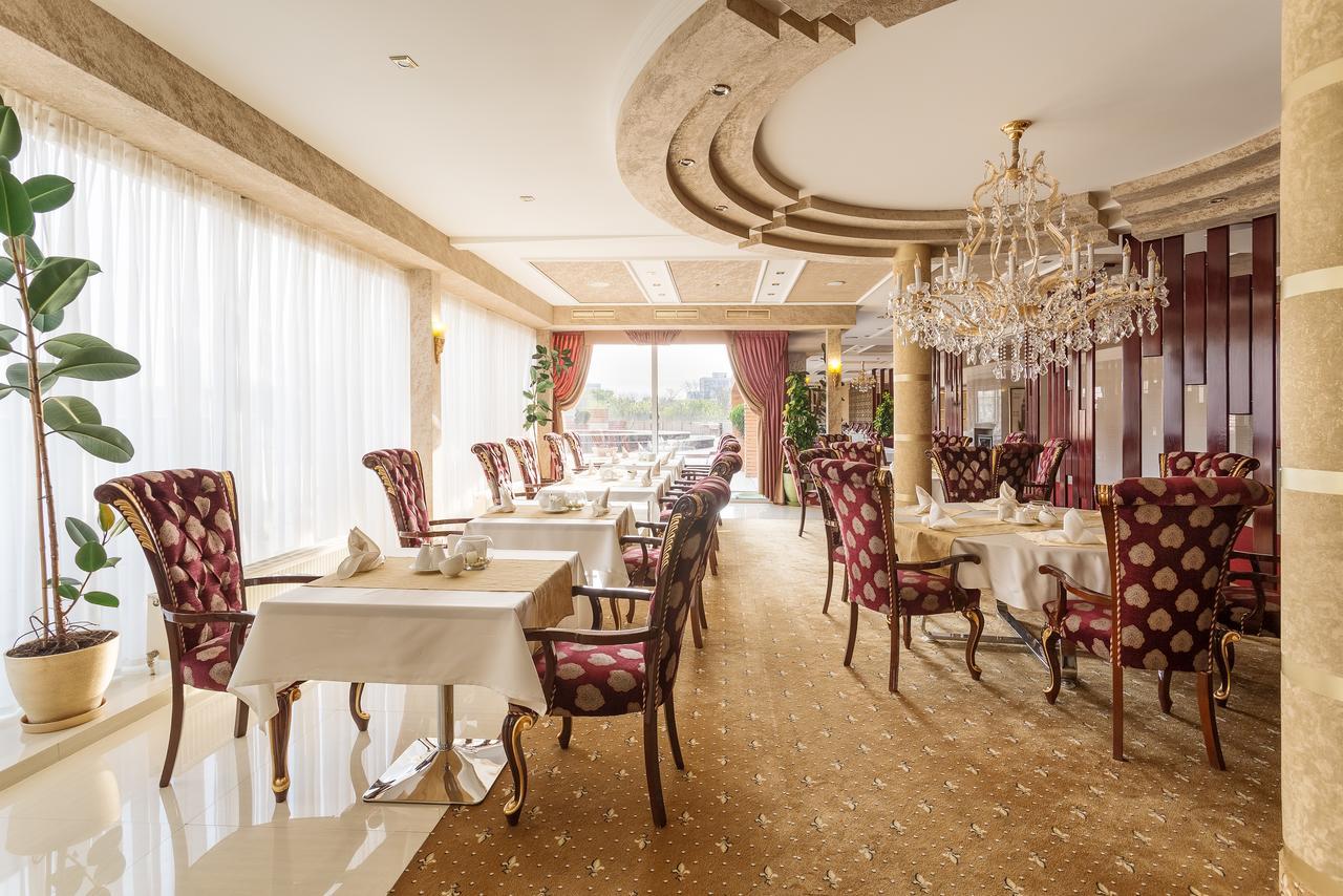 Ark Palace Hotel & Spa Odessa Esterno foto